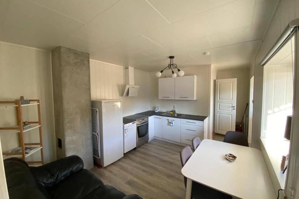 Apartamento Waterfront Senja 3 Torsken Exterior foto